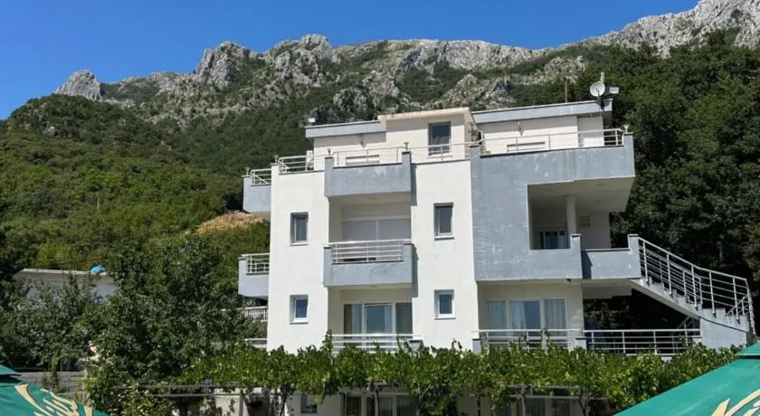 Apartmani Planinska Idila - Image 1