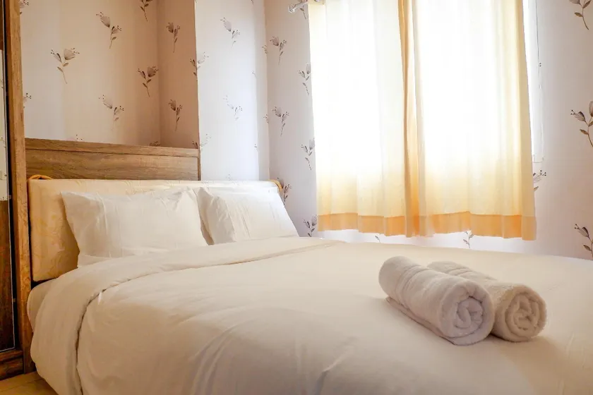 Apt 2BR Puri Park View  with Balcony By Travelio - Image 1