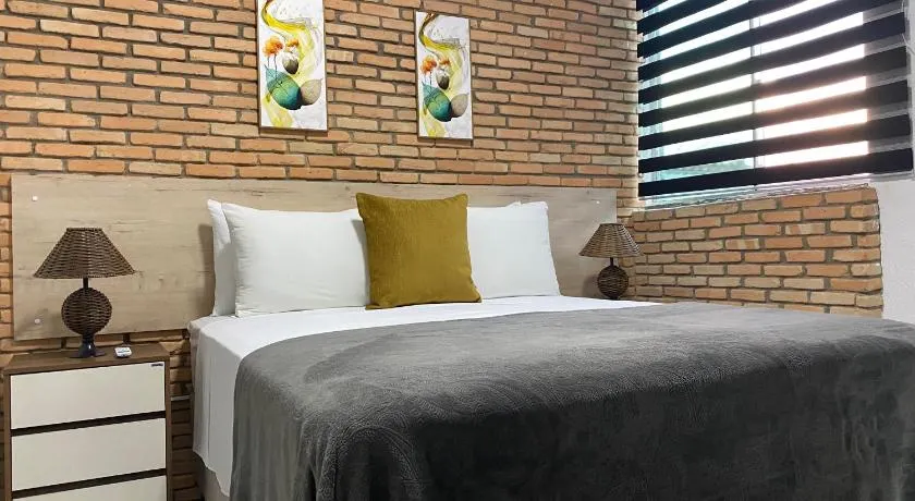B & A Suites Inn Flats - Apartamento 14 - Image 1