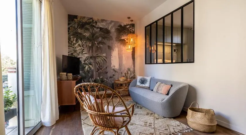 Suite in St Raph - Image 1