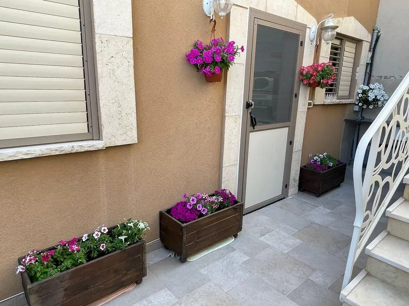 Beautiful apartment in Deir Hanna - Image 1