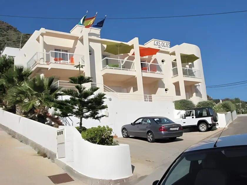 Las Olas - Image 1