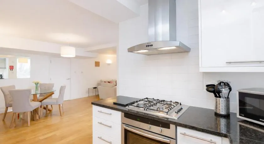 Roomspace Serviced Apartments - Kew Bridge Court - Image 1