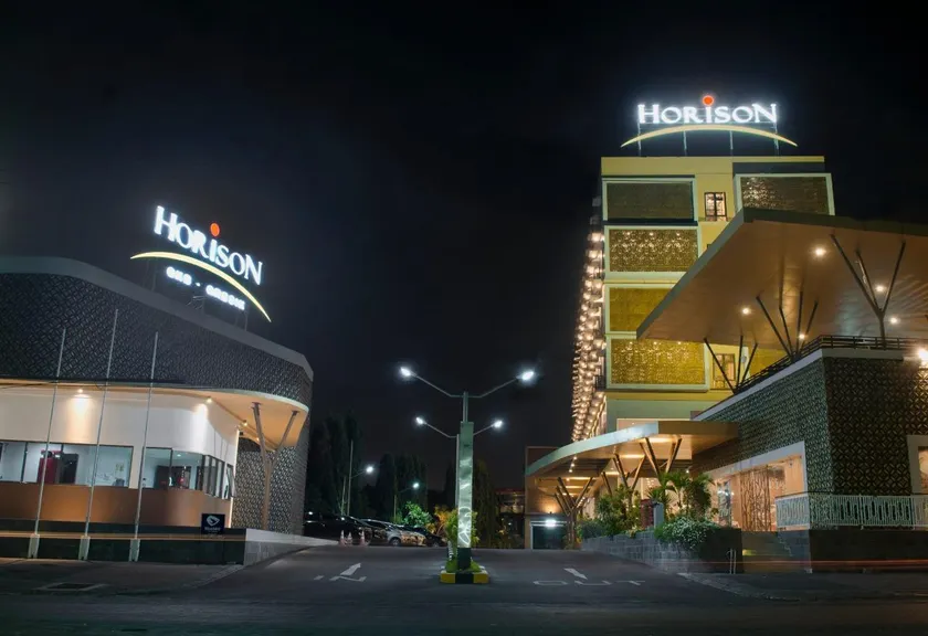 Horison GKB Gresik - Image 1