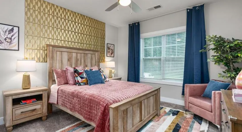 Long-term Stays in Greensboro 1 BD 1 BA - Image 1
