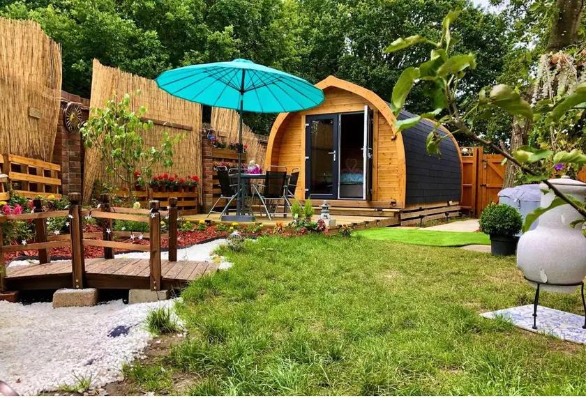 Oriental Garden-Log Cabin with Jacuzzi swim pool - Image 1