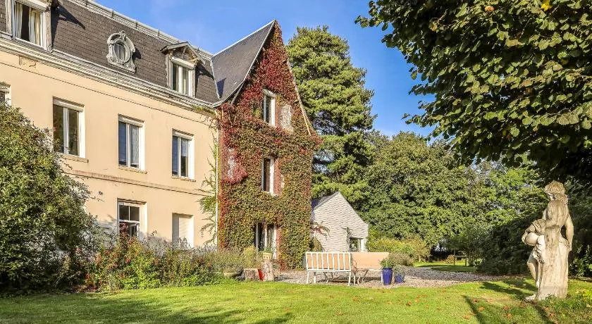 Les Sous Bois - Image 1