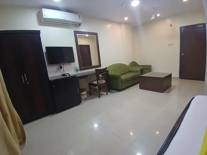 THE GRAND PLAZA A BOUTIQUE HOTEL - Image 1