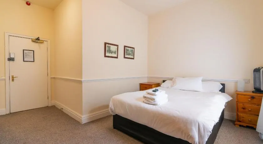 Old Trafford Stadium Hotel - Image 1