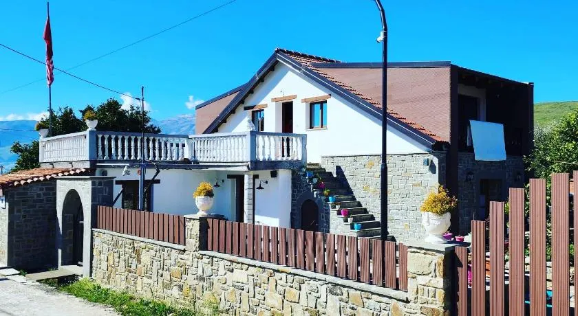 Villa Shuaipaj - Image 1
