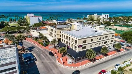 Luxury Ocean Views Condo in Palm Beach - Image 1