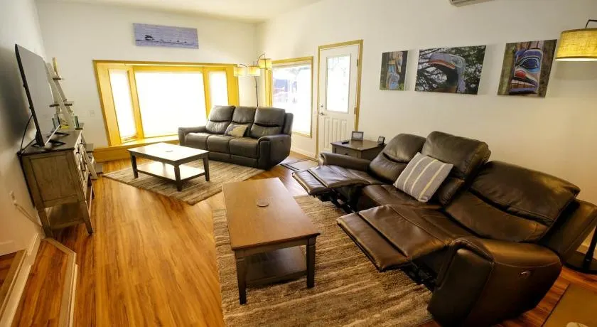 3BR with king beds near Auke Bay & Glacier - Image 1