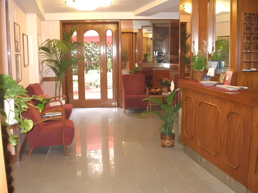 Hotel Signa - Image 1