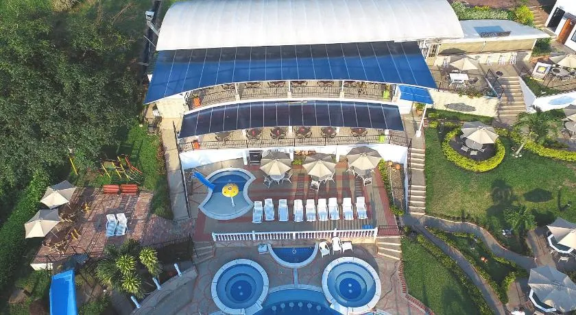 Villeta Resort Hotel - Image 1