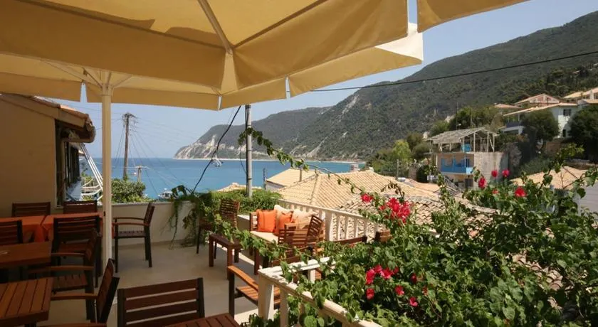 Ionis Hotel - Image 1