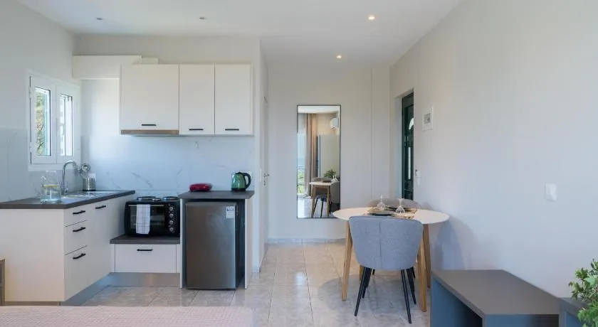 Captain's Apartments in Olive Grove - Image 1
