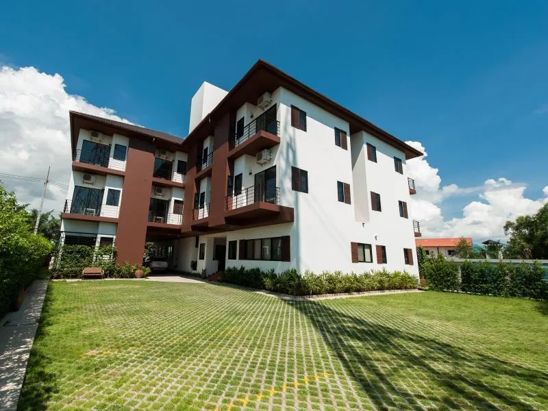 Vantage Resort - Image 1