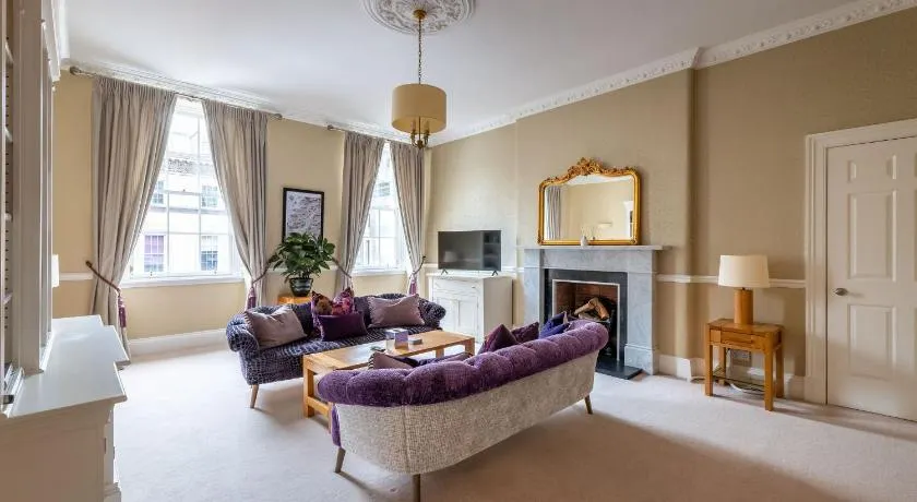 City Apartment - Image 1