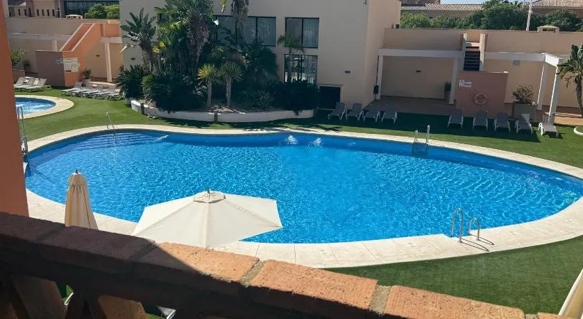 Apartamento Punta Umbría Parking Incluido y Piscina - Image 1