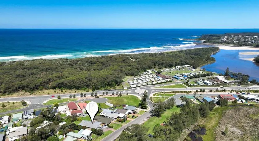The Beachhouse at Burrill - Image 1