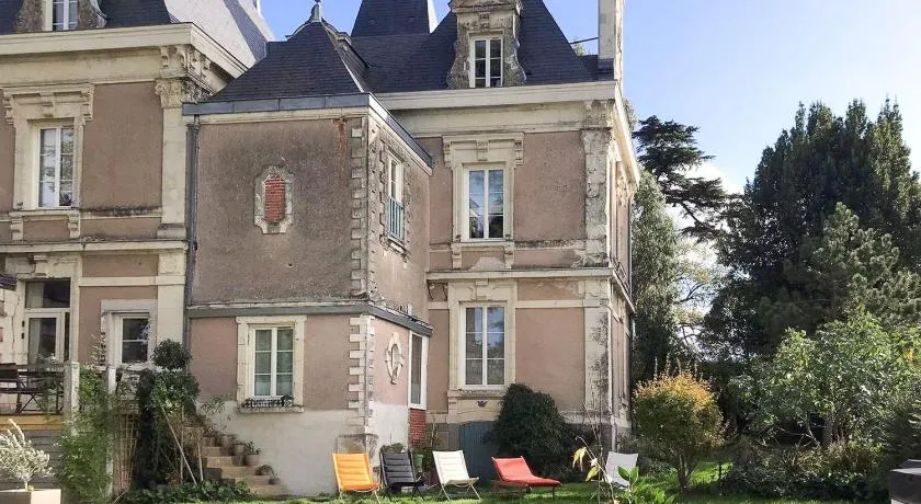 Maison de maître avec piscine et jardin - cœur des Coteaux du Layon, proche Angers et Saumur - FR-1-622-55 - Image 1
