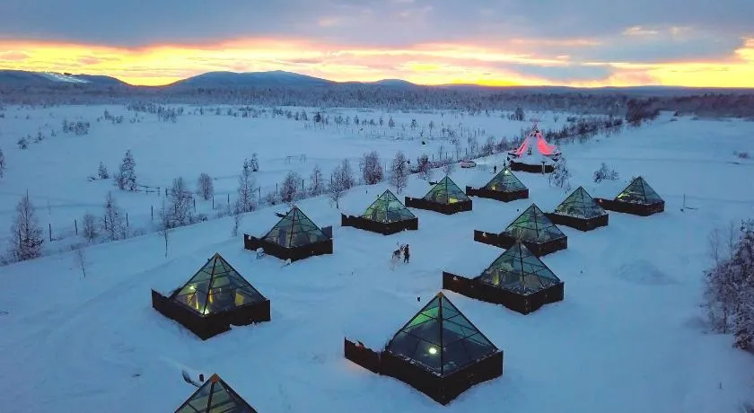 Aurora Pyramid Glass Igloos - Image 1