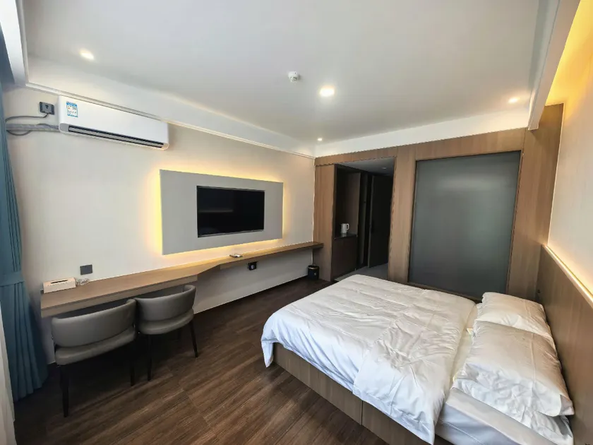 E-House Hotel - Image 1