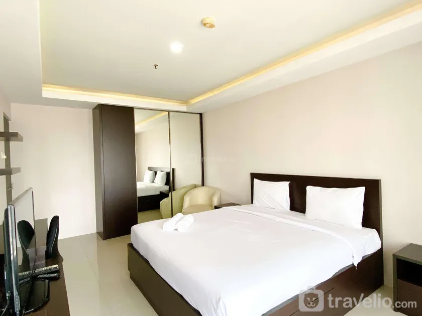 SpaciousRestful 1BR Tamansari Semanggi By Travelio - Image 1