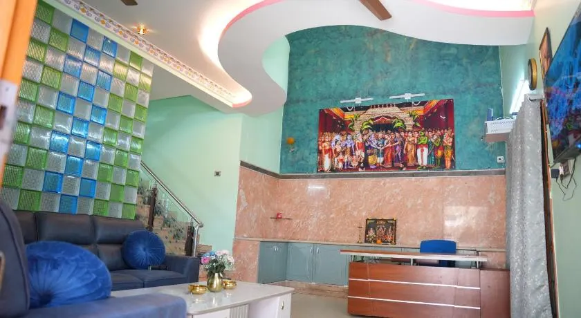 The HR STAY INN TIRUPATI - LUXURY HOMESTAY - NEAR ALIPIRI BUS STAND AND KAPILATEERTHAM - 24 HRS HOT WATER-150 MBPS SPEED FREE WIFI & ALL OTT APPS - Image 1