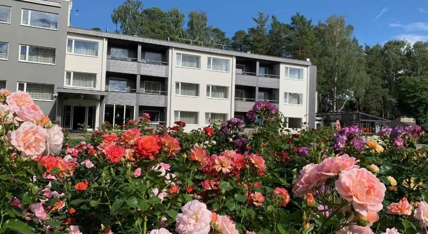 Pine Resort - Image 1
