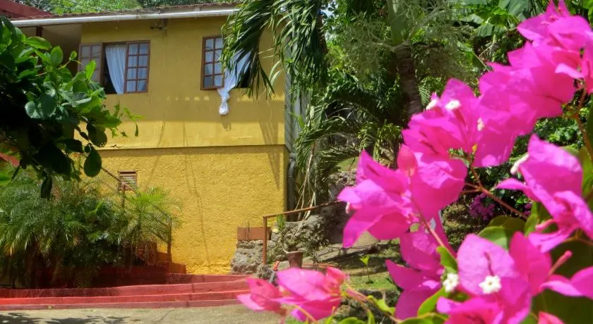 La Familia Guest House and Natural Farm - Image 1