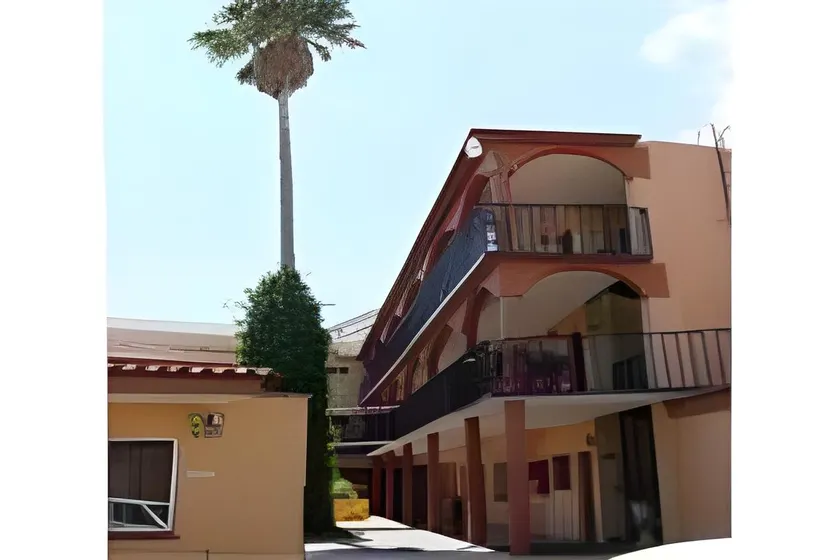 Hotel Posada Tierra Blanca - Image 1
