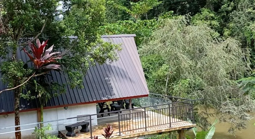 Rainforest River Cabana & Villa - Image 1