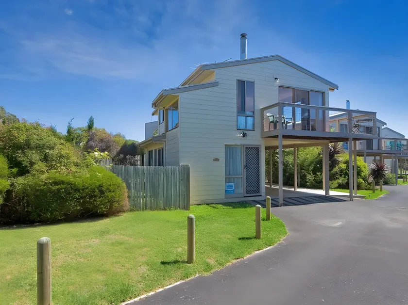 Coral Reef Holiday House - Image 1