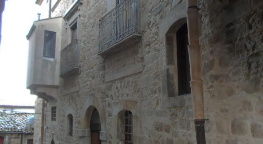 GRAZIA’S HOUSE - Image 1