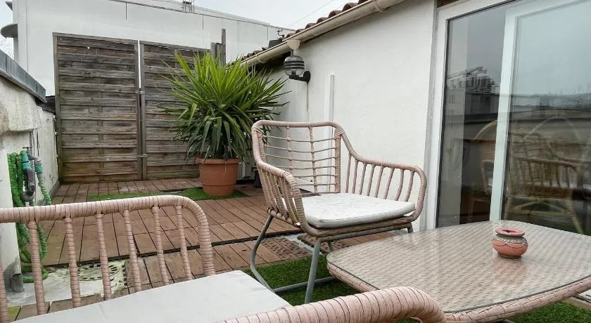 Logement familial Etage entier - Image 1