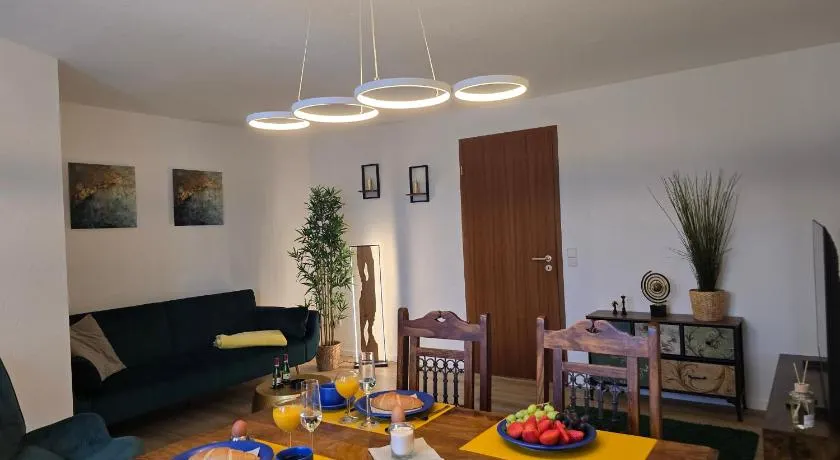 WohnTraum Im Grünen, Balkon - Image 1