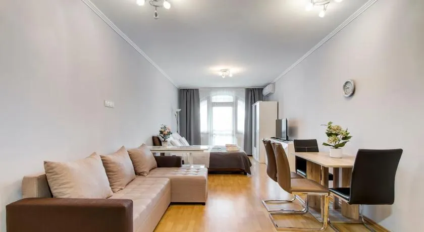 Fonyód Beach Apartment - Image 1