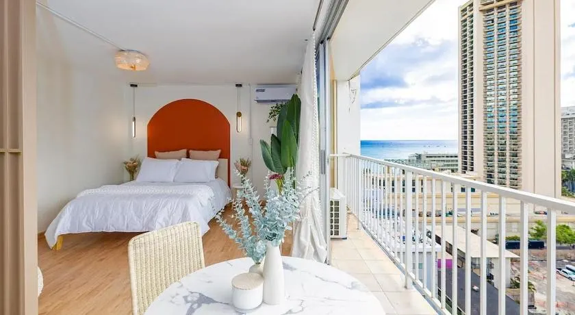 Pacific Monarch 1605- Oceanview Remodeled Studio in the heart of Waikiki - Image 1