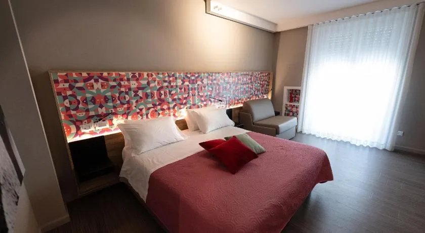 Bed In Centro - Image 1