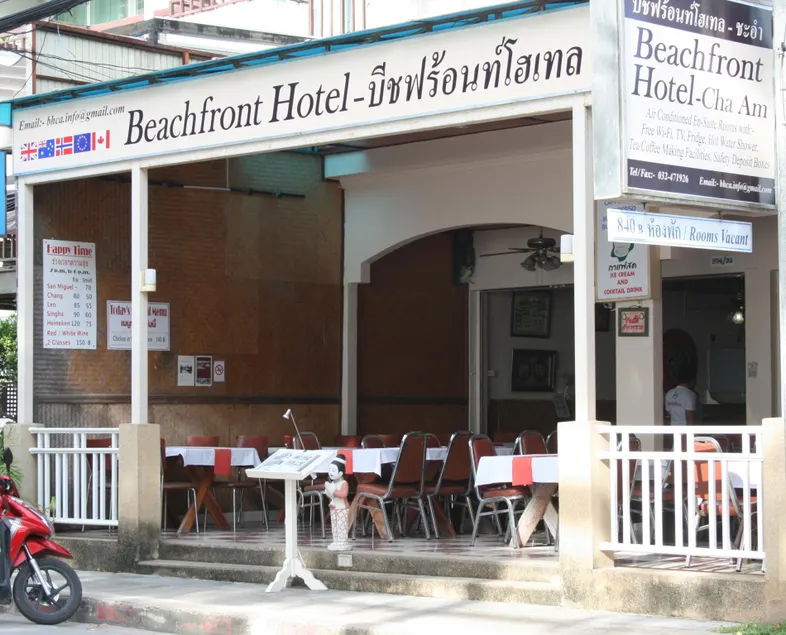 Beachfront Hotel Cha Am - Image 1