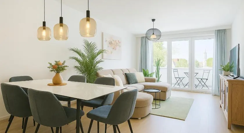 Stylish Old Town Apartment with Free Parking and a Balcony near the Cathedral - Image 1