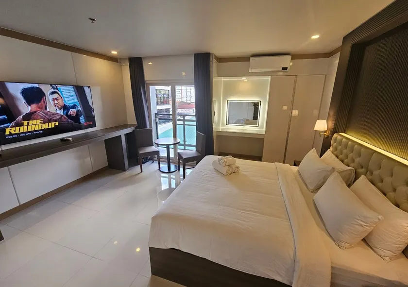 THE TIMES HOTEL - Image 1
