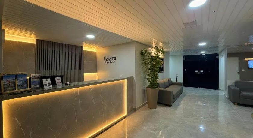 Veleiro Praia Hotel - Image 1