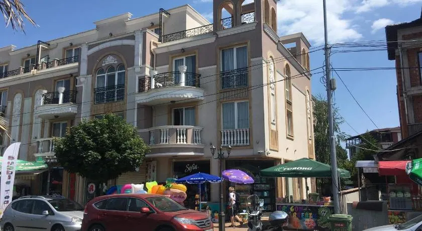 Vase Apartments - Image 1