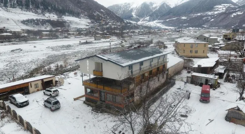 hotel "Riverside Mestia" - Image 1