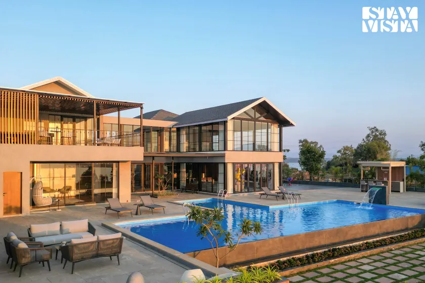 StayVista's Villa Wine - 7BHK with Jacuzzi & Bar - Image 1