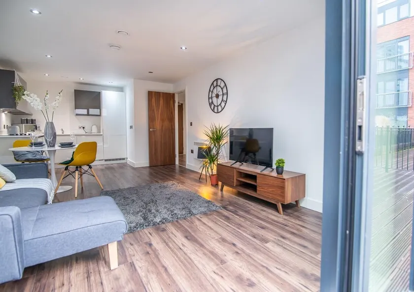 Impressive Apartment In Birmingham - Image 1