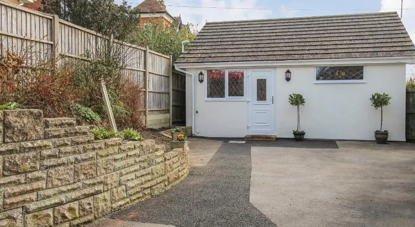 Roundham Cottage - Image 1