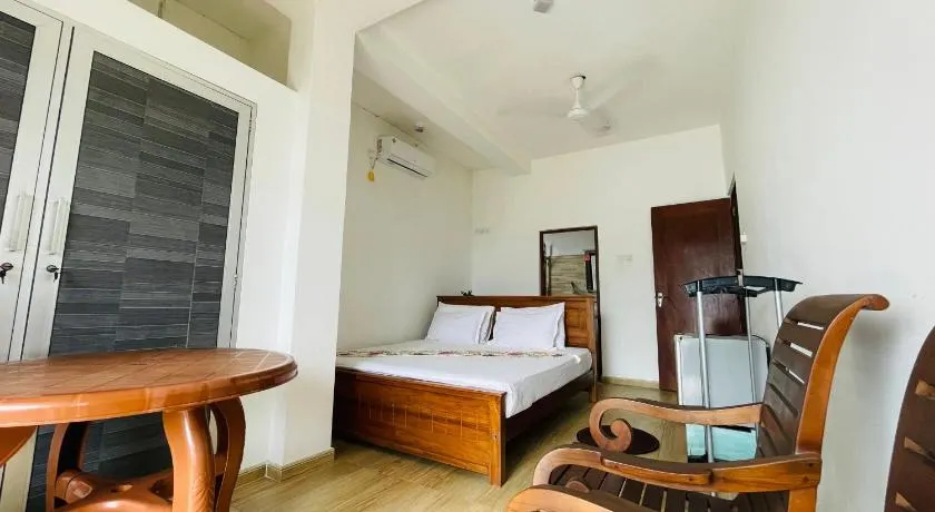 DINU HOLIDAY INN - Image 1